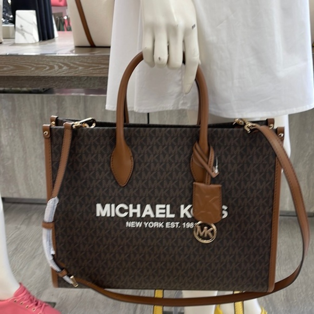 Michael Kors "Mirella" MD EW Tote Brown Shoulder Bag - 35F2G7ZT2B 
Brown 
NWT